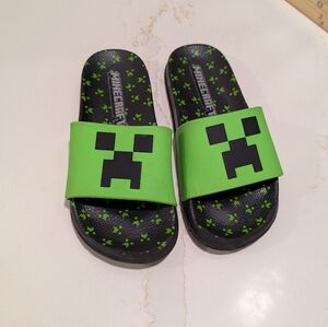 Minecraft Kids Green Slide Sandals Size 1-2